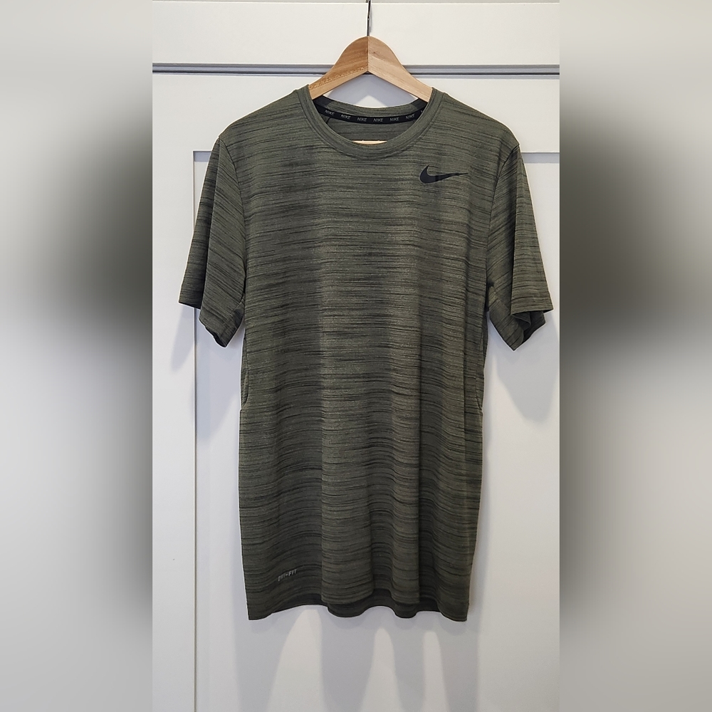 Men's Nike dri fit shirt